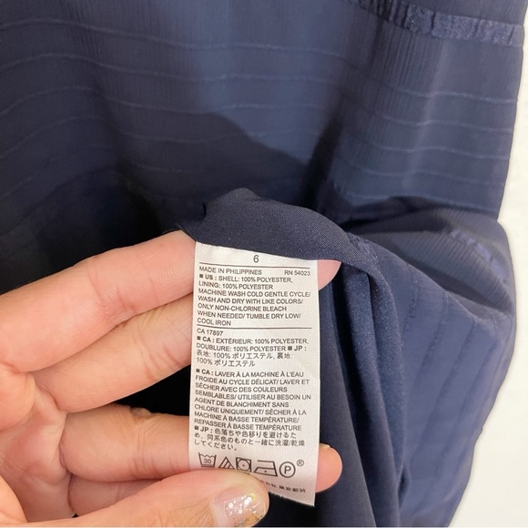 NWT Banana Republic Textured Flutter Sleeve Fit And Flare Dress Size 6 Blue - Picture 5 of 12